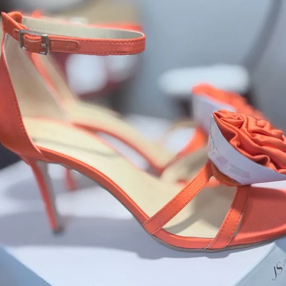 New in Box Jessica Simpson Vibrant Tangerine Heels Sandals Size 6.5 - Picture 2 of 7